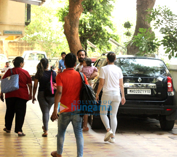 Kareena Kapoor Khan, Saif Ali Khan and Taimur spotted at play school Kareena Kapoor Khan, Saif Ali Khan and Taimur spotted at play school