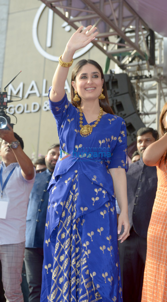 kareena kapoor khan graces the malabar gold 5th store launch in new delhi 7