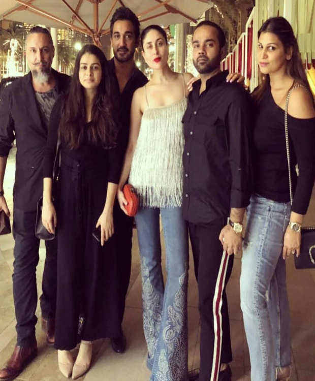Kareena Kapoor Khan parties with her entourage
