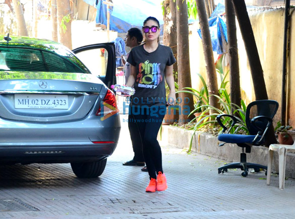 kareena kapoor khan snapped post her gym session in bandra 1 2