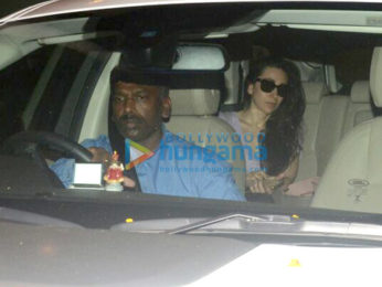 Karisma Kapoor snapped at Kareena Kapoor Khan's house in Bandra