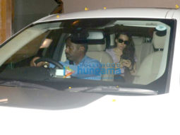 Karisma Kapoor snapped at Kareena Kapoor Khan’s house in Bandra