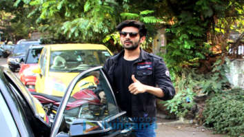 Kartik Aaryan snapped in Bandra