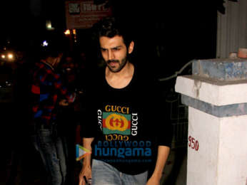 Kartik Aaryan snapped with his girlfriend at Farmers' Cafe in Bandra