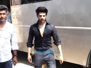 Kartik Aaryan spotted in Malad