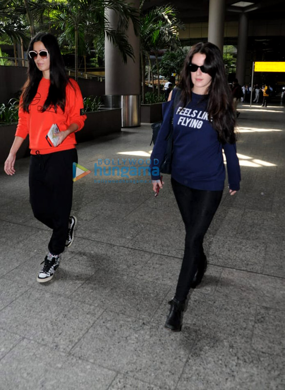 katrina kaif and sister isabel kaif snapped at the airport returning from london 4