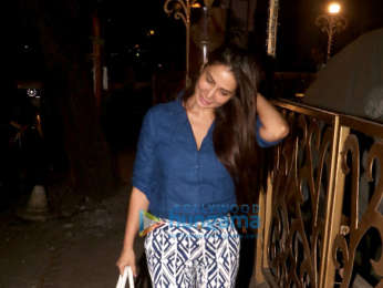 Kim Sharma spotted in Khar