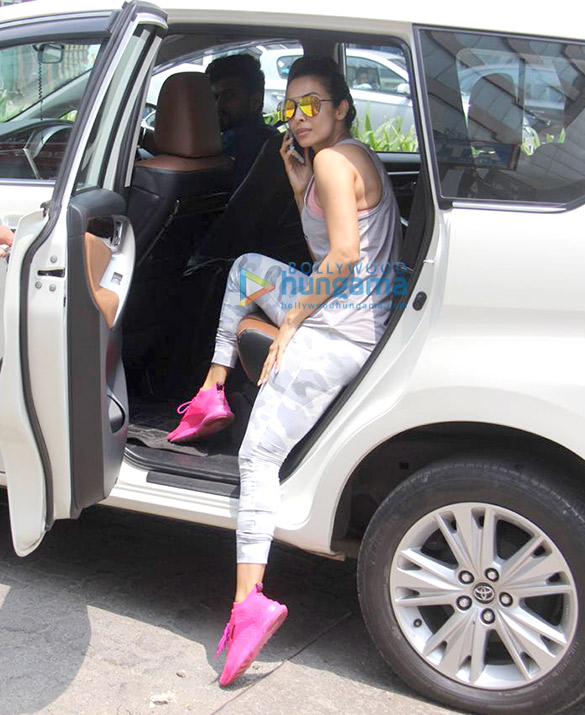 malaika arora and shahid kapoor spotted at the gym in bandra 5