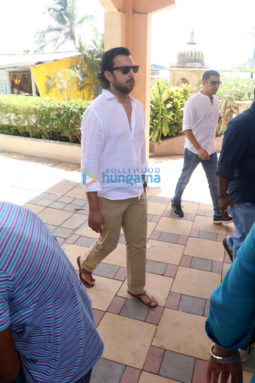 Nikhil Advani's mom funeral attended by celebs