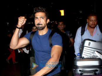 Race 3 team back to home