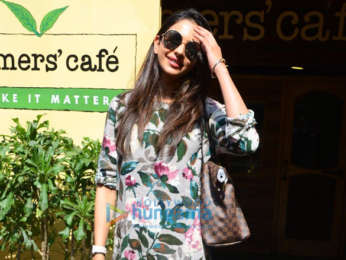 Rakul Preet Singh spotted at Farmer's Cafe in Bandra