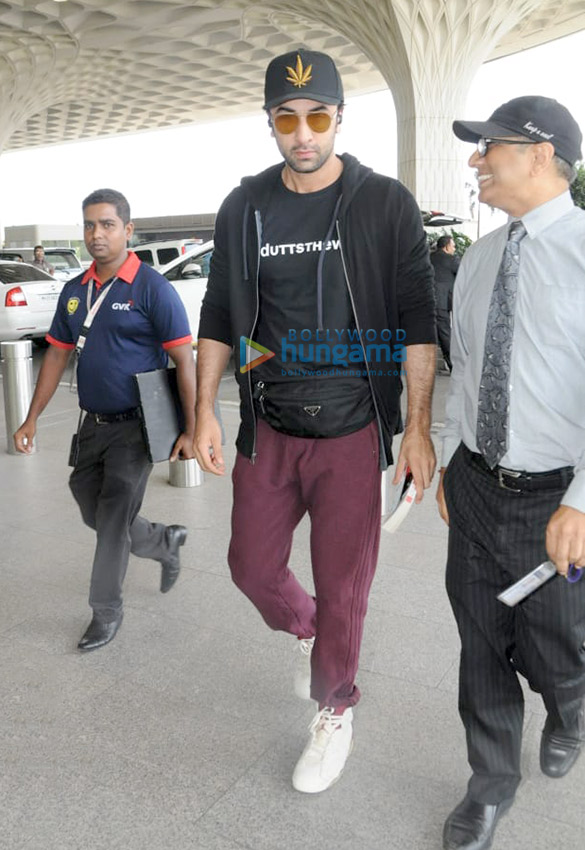 Ranbir Kapoor, Mallika Sherawat and others snapped at the airport Ranbir Kapoor, Mallika Sherawat and others snapped at the airport