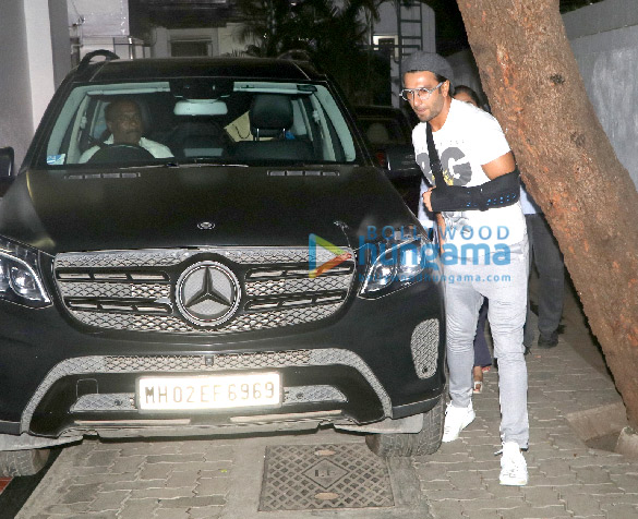 ranveer singh spotted at physio rehab center in bandra 3