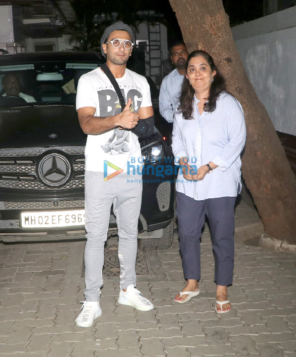 ranveer singh spotted at physio rehab center in bandra 5
