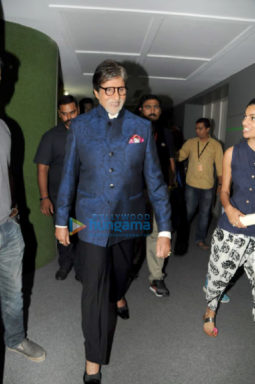 Rishi Kapoor and Amitabh Bachchan snapped promoting their film 102 Not Out at the Star Sports studio