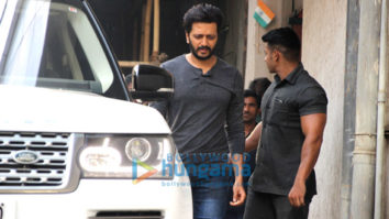 Riteish Deshmukh spotted in Bandra