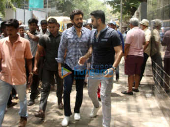 Ritesh Deshmukh and Aftab Shivdasini spotted at Starbucks in Khar
