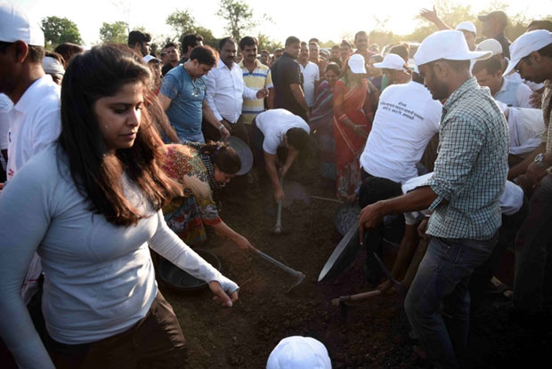 Sai Tamhankar to celebrate‘Maharashtra Day by doing Shramdaan for Aamir Khan’s Paani Foundation