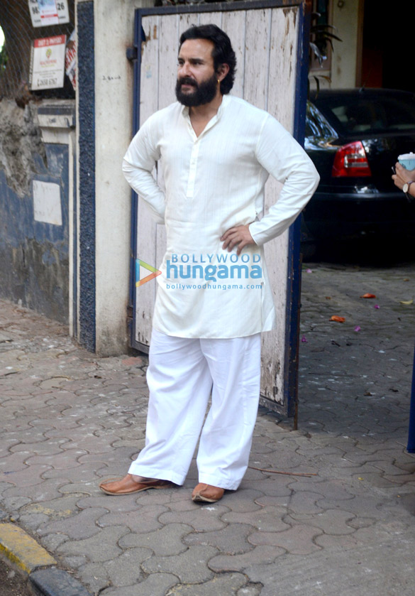 saif ali khan spotted at a recording studio in bandra 6