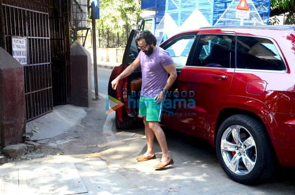 saif ali khan spotted at dubbing studio in bandra 4