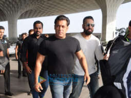 Salman Khan, Ramesh S Taurani, Jacqueline Fernandez snapped leaving for Da Bangg The Tour in Delhi