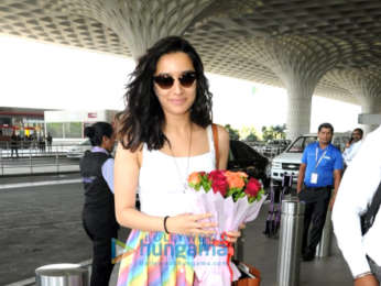 Salman Khan, Ramesh S Taurani, Jacqueline Fernandez snapped leaving for Da Bangg The Tour in Delhi