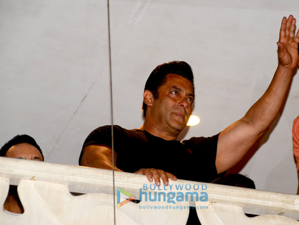 salman khan snapped in the balcony at galaxy apartments 4