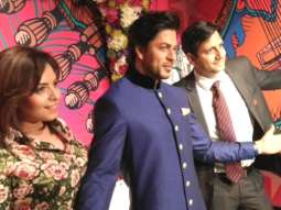 Shah Rukh Khan’s glorious wax statue unveiled at Madame Tussauds Delhi (see INSIDE pictures and videos)