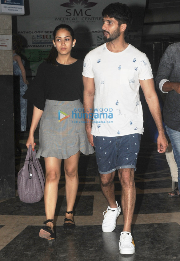 shahid kapoor and mira rajput spotted in bandra 1