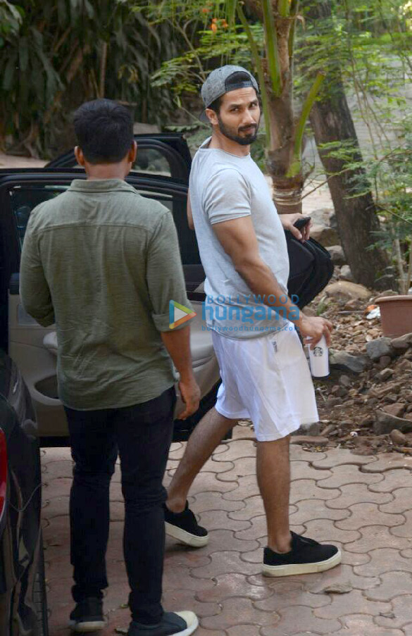 shahid kapoor at dance rehearsals at bandra 3
