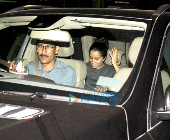shraddha kapoor spotted in bandra 3 2