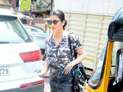 Shruti Haasan snapped with her boyfriend at Farmers’ Cafe in Bandra
