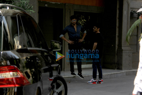 sidharth malhotra and abhay chopra spotted at bandra 2