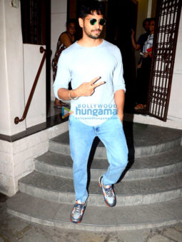 Sidharth Malhotra spotted at the dubbing studio in Bandra