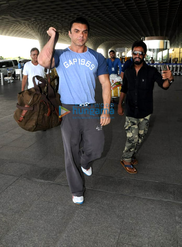 Sohail Khan and Shreyas Talpade snapped at the airport Sohail Khan and Shreyas Talpade snapped at the airport