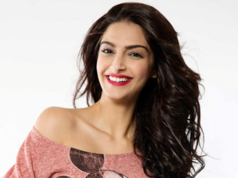 Sonam Kapoor flies to Dubai for the gala dinner of IWC Schaffhausen Sonam Kapoor flies to Dubai for the gala dinner of IWC Schaffhausen