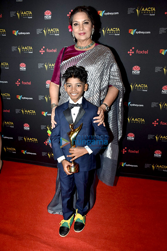 Sunny Pawar snapped receiving an award