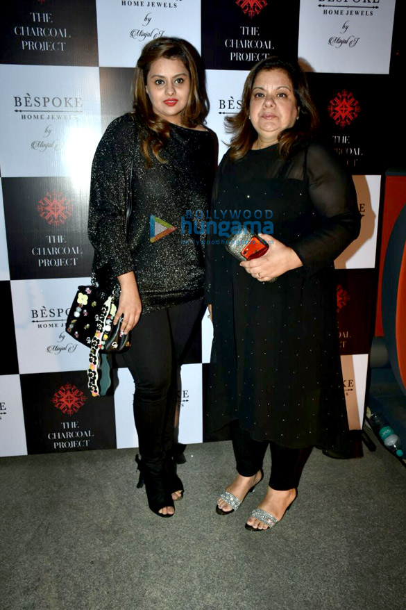 sussanne khan graces the launch of bespoke home jewels by minjal jhaveri 03