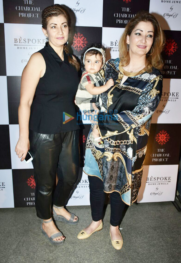 sussanne khan graces the launch of bespoke home jewels by minjal jhaveri 09