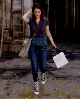 Sussanne Khan snapped at Kromakay salon in Juhu