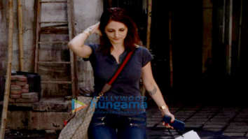 Sussanne Khan snapped at Kromakay salon in Juhu