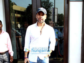 Tusshar Kapoor and Himansh Kohli spotted at Bastian