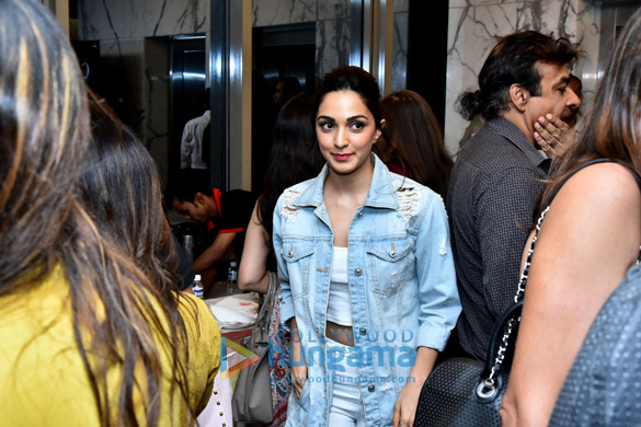 varun dhawan banita sandhu and others grace the special screening of october 5 2