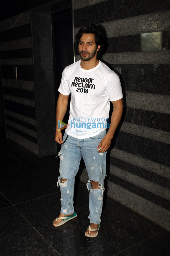 varun dhawan spotted at dharma productions office in andheri 5
