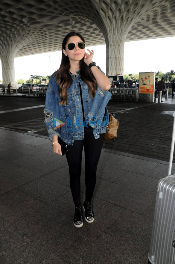 aamir khan kiran rao and others snapped at the airport 5