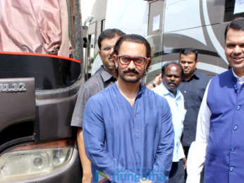 Aamir Khan, Kiran Rao snapped with Chief Minister of Maharashtra Devendra Fadnavis