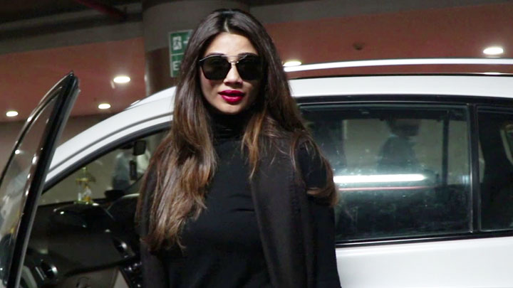 Airport Spotting: Daisy Shah, Post Race 3 Shoot with Salman Khan Airport Spotting: Daisy Shah, Post Race 3 Shoot with Salman Khan
