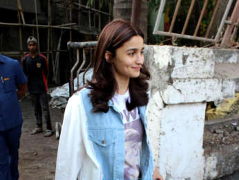 Alia Bhatt and Ameesha Patel spotted at Kromakay salon in Juhu