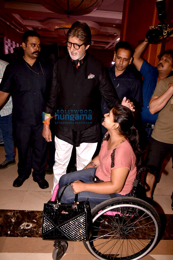 amitabh bachchan and rishi kapoor grace the success meet of 102 not out 12 2