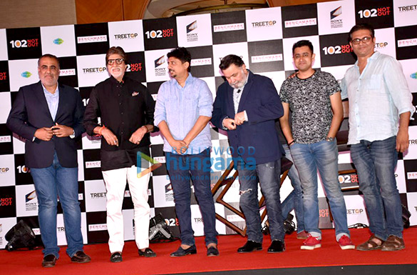 amitabh bachchan and rishi kapoor grace the success meet of 102 not out 2 2